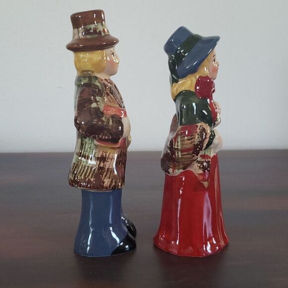 Caroling Couple Porcelain Salt and Pepper Shakers - Picture 2 of 12